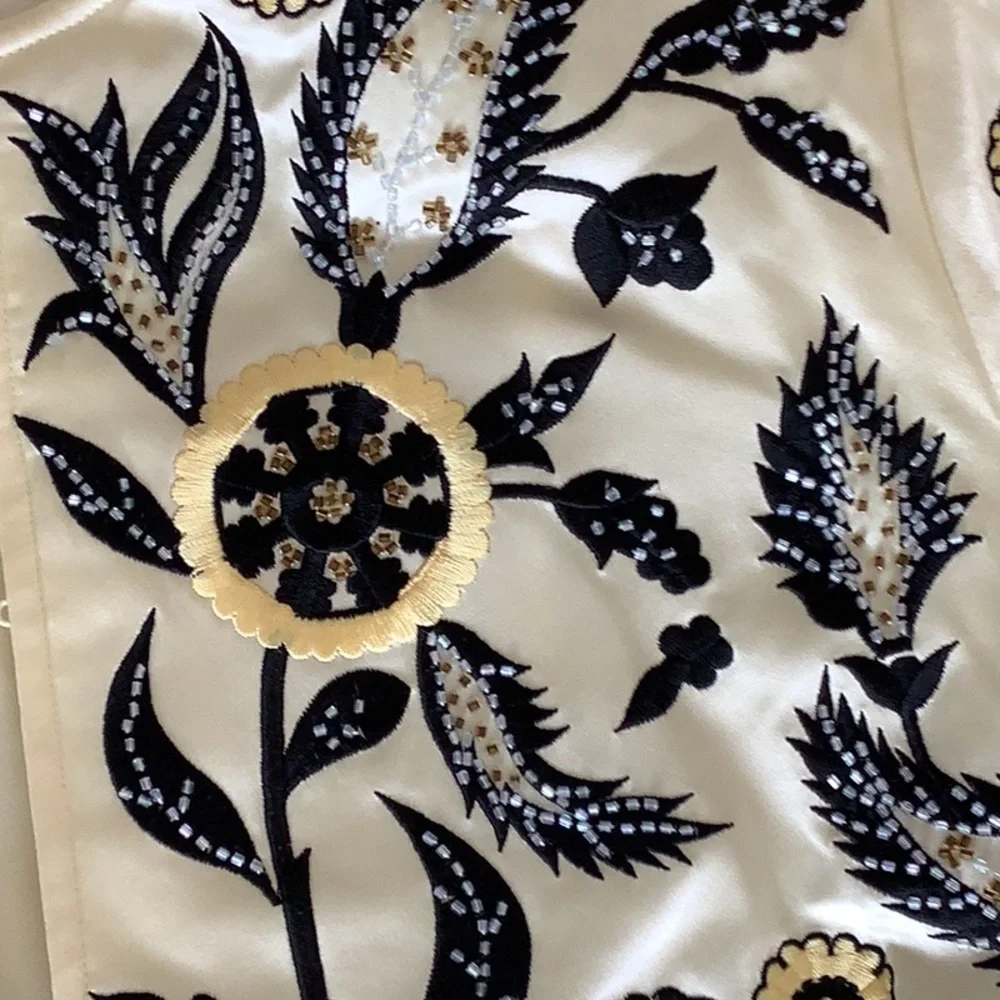 Amazing Oscar De La Renta NWOT Silk Jacket 🖤🖤🖤🖤 - Picture 3 of 9